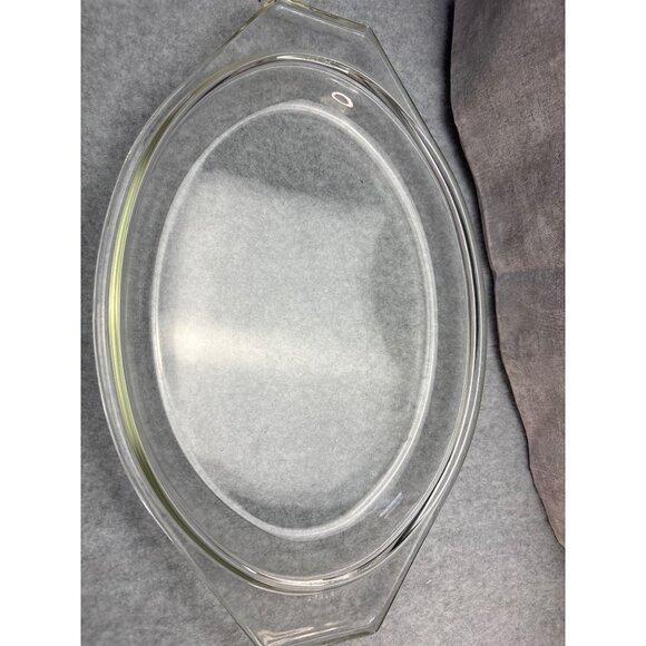 Pyrex 1.5 Qt Town & Country Divided Casserole Dish Snowflake & Starburst Pattern - Picture 6 of 13